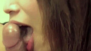 สาวเอเชียหิวควย aya sakuraba รูปปากหีอัดแน่น