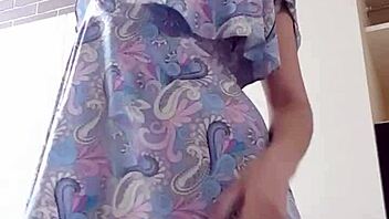 Naked Teen Amateur Voyeur in Public Locker Room