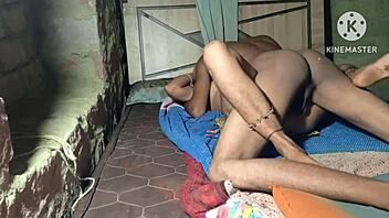 Bhabhi ko choda in house