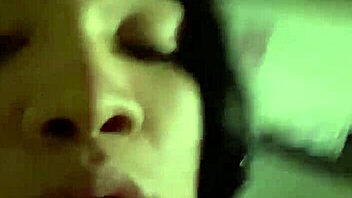 Curvy thick Latina shakes that fat ass hard!