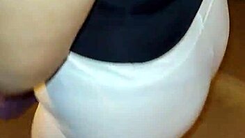 Meeting mature chubby blonde with huge ass on street