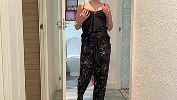 masturbacion en la ducha termino en orgasmo enorme ducha erotica con lluvia dorada?