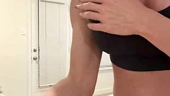 hey fans, check out this muscle flexing show just for you who love athletic vibes