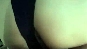 doña mary from behind paying what she owes the tasty one