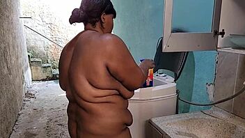 hey, this busty milf gets massive cumshots on her face from a hung guy in the backyard 😈💦