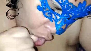 puta peluda gets ass worshiped in homemade bbw action