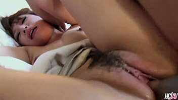 สาวเอเชียหิวควย aya sakuraba รูปปากหีอัดแน่น