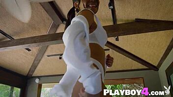 Bubble Butt Hot Babe Jada Kai Exposed Hot Body And Posed In Hot Lingerie