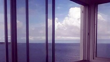 porra vidaloka enjoyed the hot milf again in full squirting action by the pool