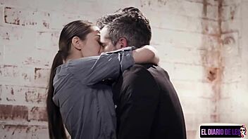 Hey, what's up with this m�o from el diario de les?