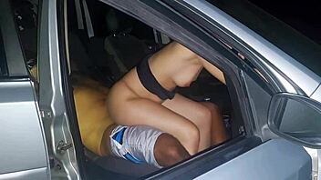 fudendo ao ar livre no meio do mato com sexy brazilian babe