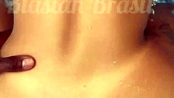 Gostosa Asiática Fodendo Na Piscina Da Pousada Liberal Com Negão Pirocudo No Pelo - Glory Hole