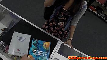 Spex Beauty Riding Pawnbrokers Big Cock in Doggystyle Bent Over Action