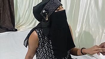 Indian muslim babe in hardcore sexy action
