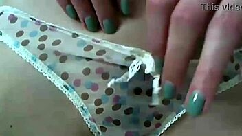 trimmed pussy brunette jelena jensen plays with her toys