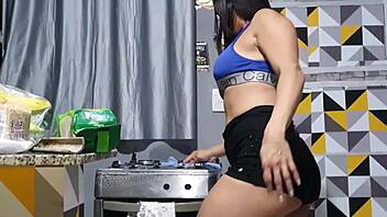 Amateur latina with big clit gets anal in kitchen exhibitionist style