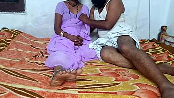 Desi hot wife gets shaved pussy licked in homemade bedroom action