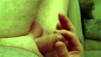 Amazing small cock gets all the attention it deserves 😍🍆