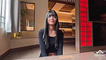 BRASILEIRA DE PEITOS NATURAIS GRANDES E PERFEITOS DISPOSTA A FAZER QUALQUER COISA DURANTE SEU CASTING FT LUNA LEGENDARY FREE SCENE