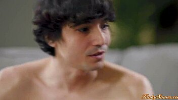 Sexy babe teases guy into hard fucking with blowjob and pussy licking