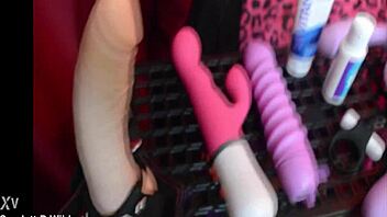 Scarlett B Wilde's Q&A - What's Your Favourite Sex Toy, Coin?!