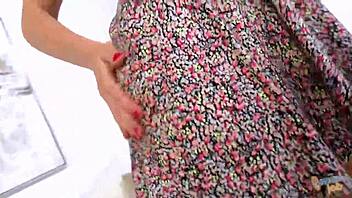 Watch Horny Mia Malkova Jerk Off a Monster Cock Until It Covers Her in Massive Cum!