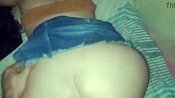 Fodendo novinha safada de sainha rabudinha gostosa gemendo gostoso na minha piroca