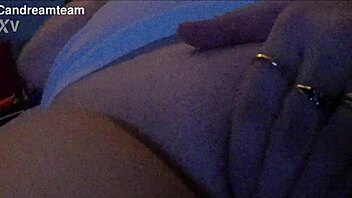 jerk off while i please myself too