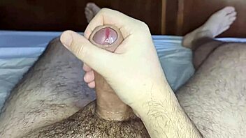 Solo amateur enjoys early morning close-up masturbation session in cozy bedroom