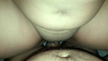 My girlfriend got so horny alone she called me over for intense deepthroat action