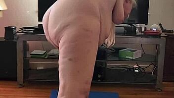 good naked yoga to jerkoff to with big tits and pussy!