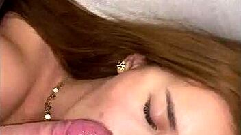 I-I put my hot roommate to suck my cock, oh man it felt so good with her tattoos and athletic body in the bedroom