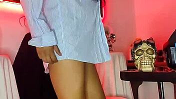 Watch my intense perreo dancing with Karol G and Alicia Keys in this wild outdoor show!