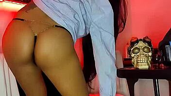 Watch my intense perreo dancing with Karol G and Alicia Keys in this wild outdoor show!