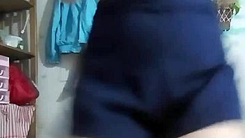 Hey, check out this sexy girl with glasses showing off solo 😉🔥