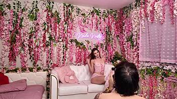 I love when della cate comes to nade nastys pink room for nasty fun