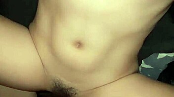 I love quick fucking my petite girlfriend's tight pussy to creampie