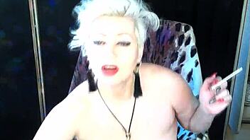 What a delight this adorable mature webcam slut with natural tits is