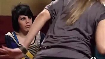 Girls Kissing Passionately In Game!