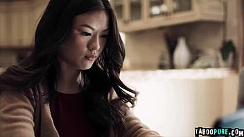 Wow, what a super sexy scene with Lulu Chu and Slimthick Vic licking pussies in hot interracial action!