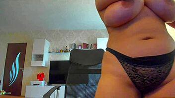 Hey check out this big tits and big ass blonde girl showing natural tits online on webcam