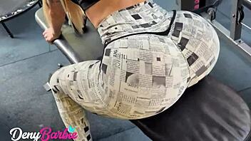 uh, fodendo with my personal trainer in the academy bathroom after intense workout...