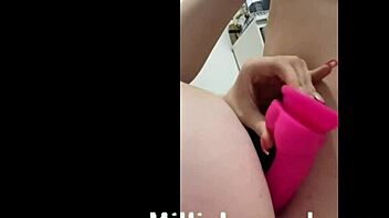 Uh i got so horny playin with toys solo british girl