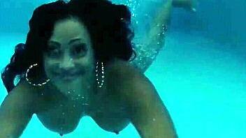 Oriental Maxine X Teaches Skylar Intense Sex Education With Squirting Orgasm And Wet Pussy Licking