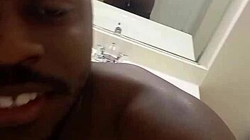 Masturbating with mirror selfie for free 😏