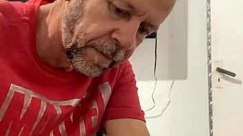 Now i'm smooth shaved - tired of being hairy 😏