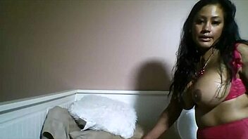 Asian Cunt Got Stretched as Sensual Maxine X Dildo Fucks Herself