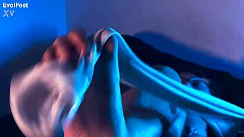 Hey, do you really think you can handle the scent of my dirty nylons without giving in