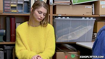 big tits blonde teen 18+ spreads wide on the desk for monster cock pounding in office 😈🍆