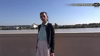 Lovely 19 years Justine doin her first anal porn castin, so excitin!